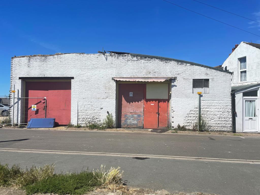 Lot: 45 - COMMERCIAL SITE WITH MIXED USE CONSENT -